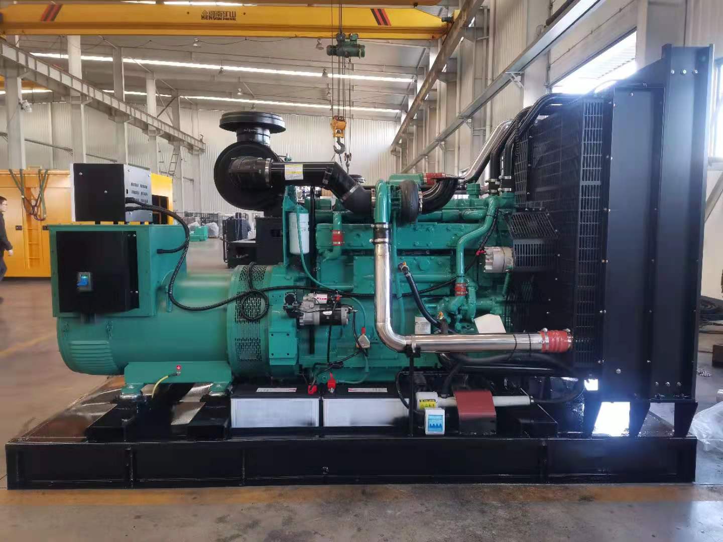 康明斯550KW柴油發(fā)電機(jī)組加急生產(chǎn)發(fā)往河北，同舟共冀
