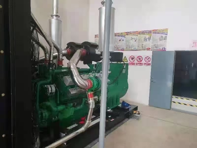 調(diào)試現(xiàn)場(chǎng)，1000KW發(fā)電機(jī)組，完美交付！